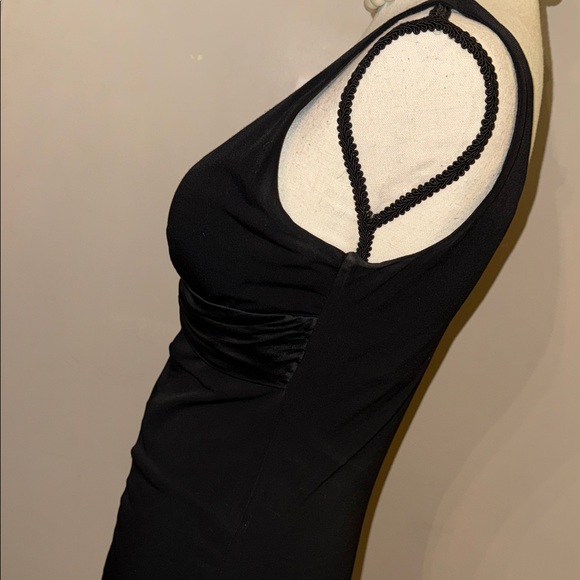 Cache Black Sleeveless Blouse with Embellished Detail - Picture 7 of 13